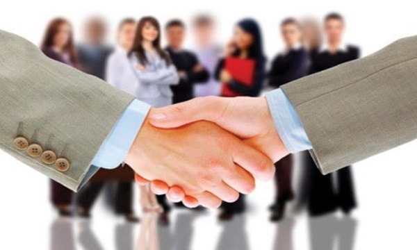 چگونه در محل کار ارتباط سازنده برقرار کنیم؟